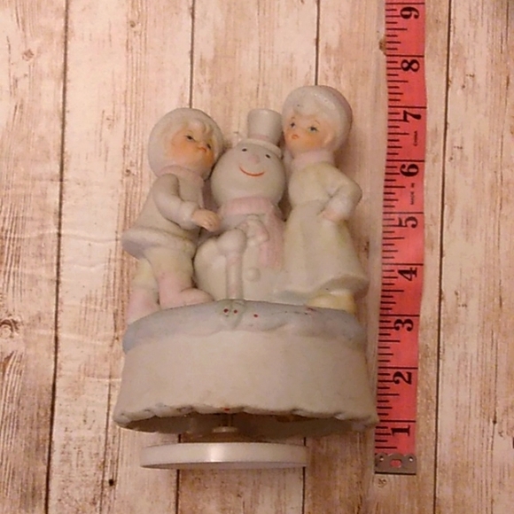 "Here comes Santa Clause" musical turntable porcelain/ceramic music item (J1) - Picture 6 of 7